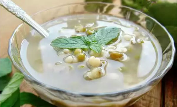 绿豆粥的功效 夏季喝绿豆粥的好处